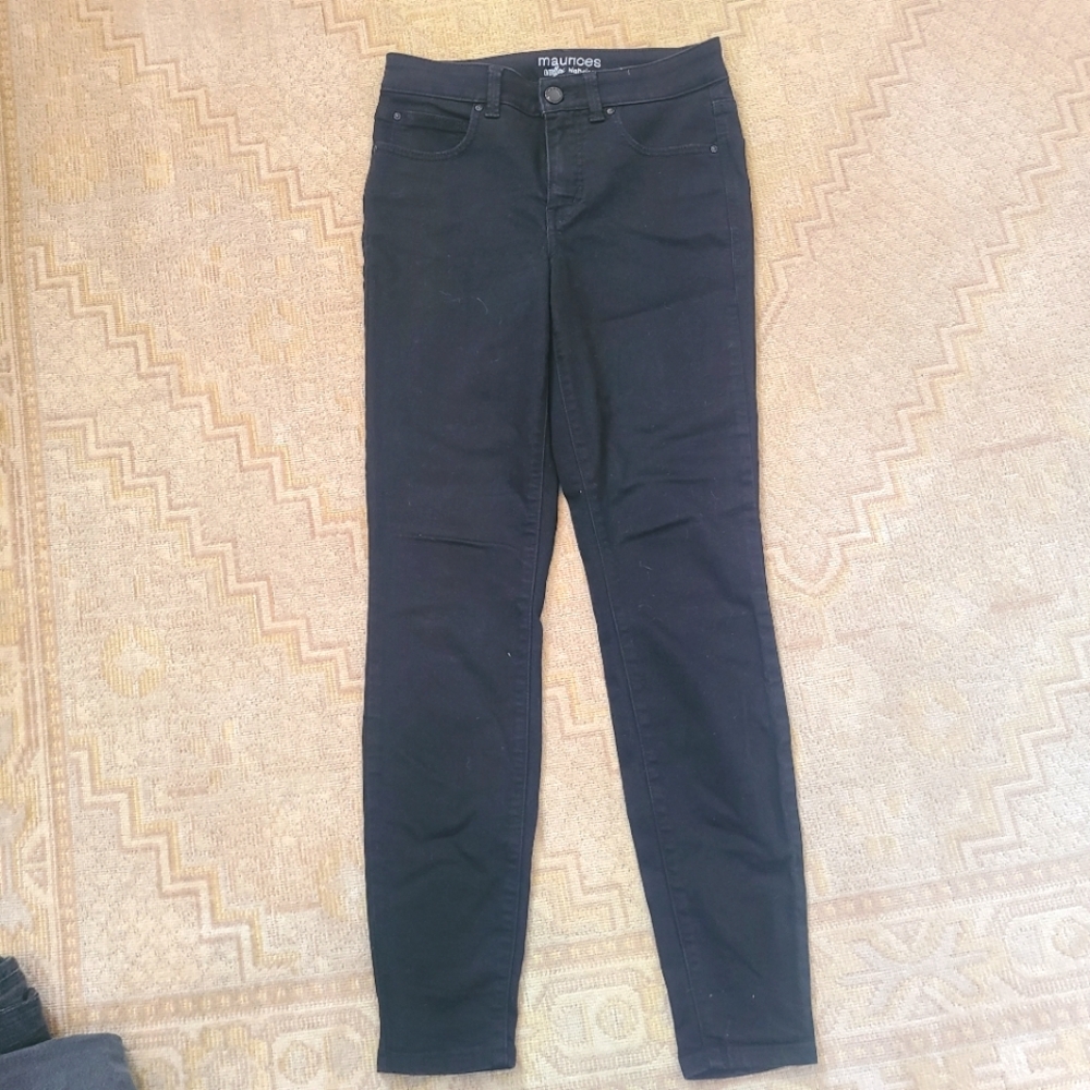 Black sz 6 Maurices Everflex Highrise skinny jeans